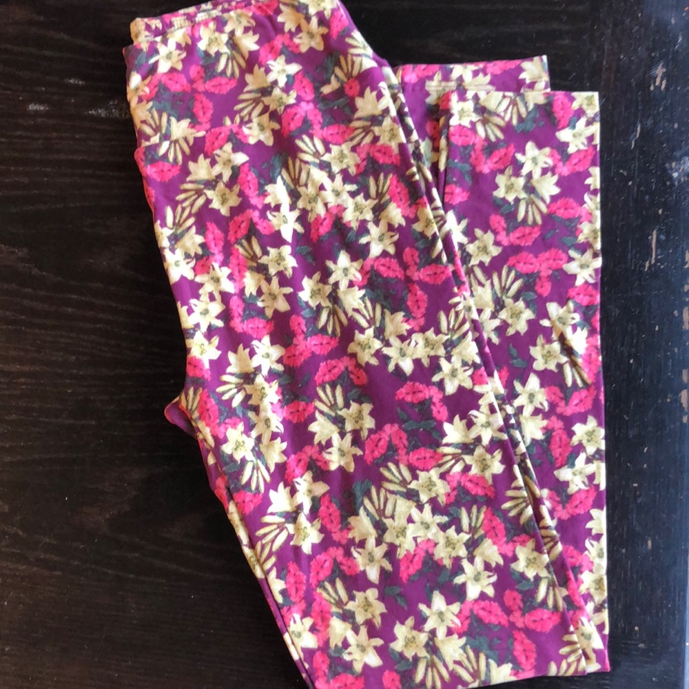NEW LuLaRoe OS Leggings.